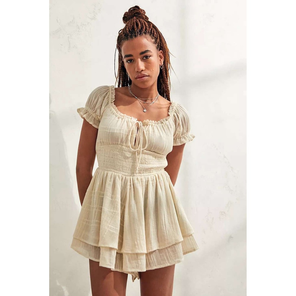 BDG Urban‎ Outfitters Cream Smocked Milkmaid Romper Ruffle Gauze Womens Large